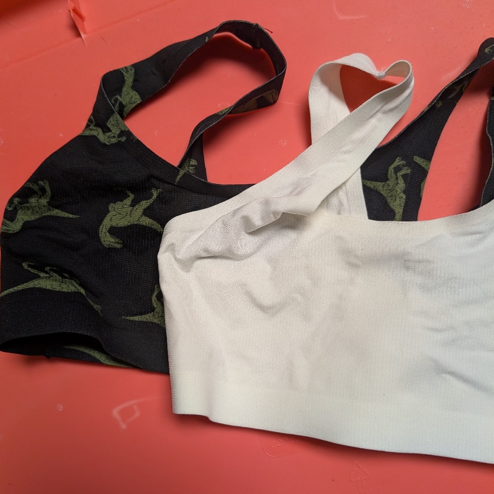 MeUndies Black with Green Pattern and White Sports Bras